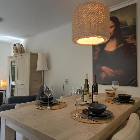 Holiday home Holiday In With Smart Tv